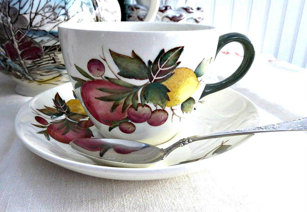 Wedgwood Cup And Saucer Covent Garden Fruit Vintage 1950s