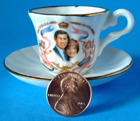 Birth Prince William Miniature Cup Saucer Charles And Diana 1982
