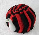 Tea Cozy Red And Black English Hand Knitted Stretchy 1950s Tea Cosy - Antiques And Teacups - 3