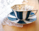 Cup And Saucer Shelley Teal And White Stratford Gold Overlay Border Drake's Neck 1964-1966 - Antiques And Teacups - 1