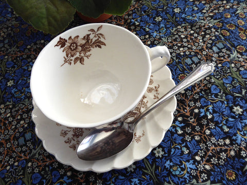 Oneida Beverly Spoon Teaspoon 1920s Leaf Bellflower Duro Plate Afternoon Tea