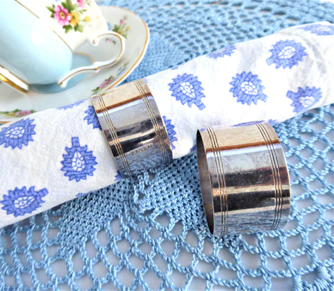 Napkin Ring Pair 1930s England Silver Plate Machine Engraved A1 Plate