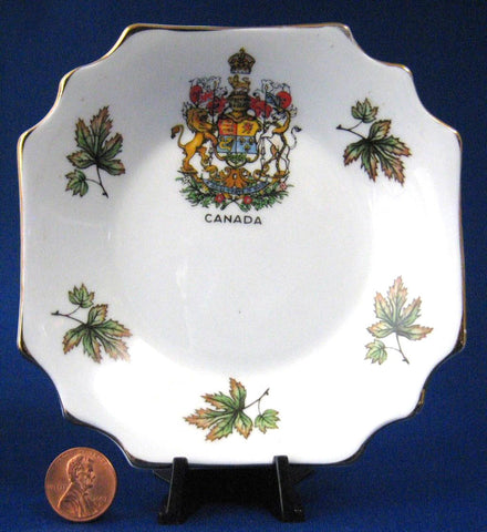 Dish Canada Coat Of Arms English Bone China Elizabethan England 1960s Canadian