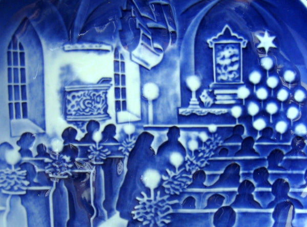 Plate Bing And Grondahl Christmas In Church 1968 Annual Blue And