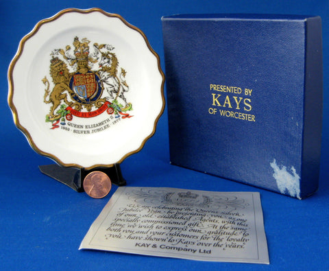 Royal Stafford Dish Queen Elizabeth II Silver Jubilee Original Box 1977 Souvenir Plate