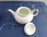 Elegant Aynsley Golden Crocus Teapot Petal Molded White And Gold 1985-1989 20 Oz