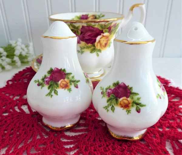   Old Country Roseサービングカトラリー Amazon.com: Royal Albert Old Country Roses 20-Piece Flatware