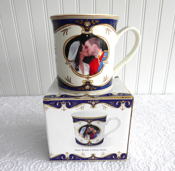 Porcelain China Thimble - William & Catherine Royal Wedding 'Leaving The Abbey' Collectible