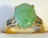 Ring 14k Gold Apple Green Jade Natural 3 Carats 1970s Oval Chinese Jadeite