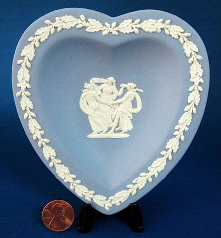 Wedgwood Jasperware 3 Graces Heart Dish Blue And White Acorn Border