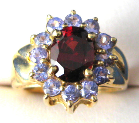 Cluster Ring Garnet 12 Tanzanites 10kt Gold 1970s Engagement January Birthstone 10k