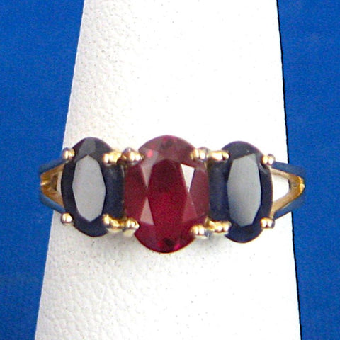 Ring 14kt Natural 1 Carat Ruby With 2 Natural Blue Sapphires 1970s 2 Carats Total