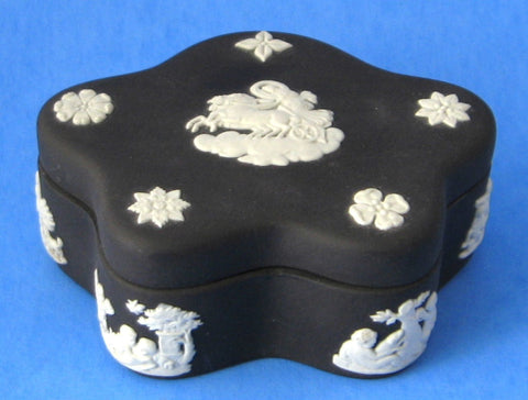 Wedgwood Black Jasperware Box Star Shaped With Lid Aurora 1972