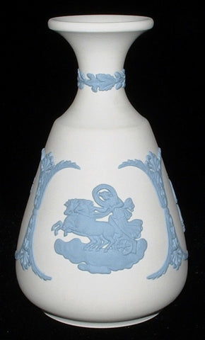 Vase Wedgwood Blue On White Jasperware Cupid Asleep Aurora 1980