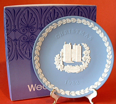 Wedgwood 1982 Lambeth Palace Christmas Plate Original Box Blue And White Jasperware