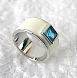 Ring Square Princess Cut Blue Stone White Enamel Size 6 Silver Plated 1990s