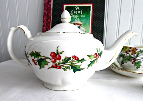 A Cup Of Christmas Tea Large Teapot Holly Holiday Christmas Tea 32 Ounces 1990s