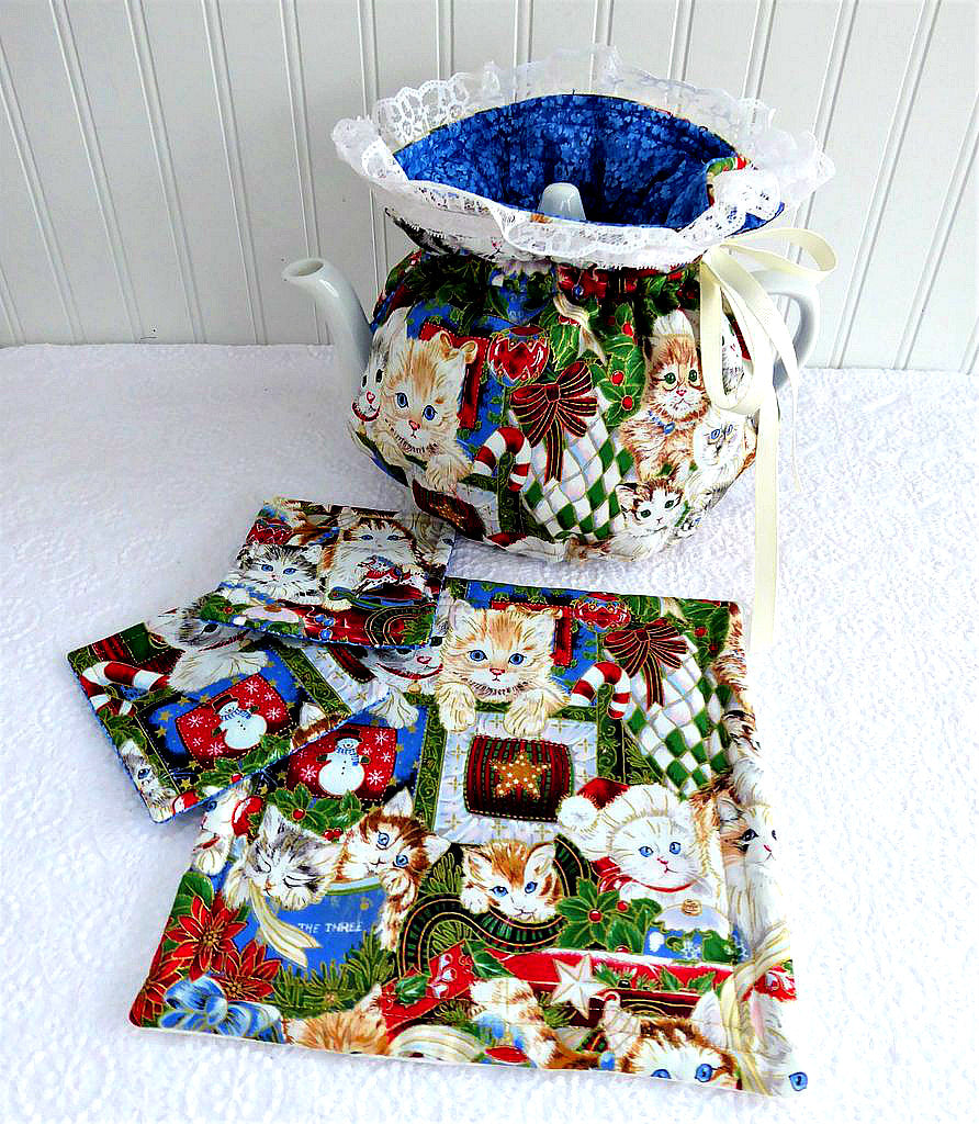 Christmas Kitties Tea Cozy Set Cosy Trivet 2 Mug Mats Gold Metallic Ha Antiques And Teacups