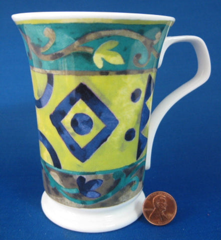 Dunoon Tea Mug Corinth Andrew Whitworth English Bone China 2006 - Antiques And Teacups - 1