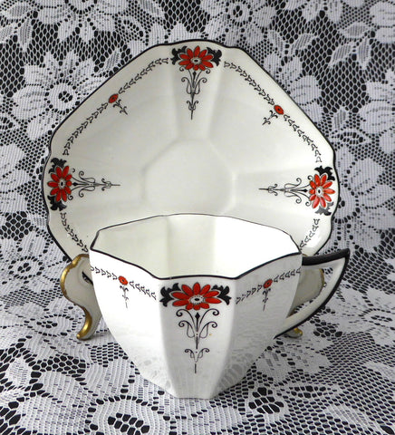 Cup And Saucer Shelley Daisy Red Enamel Queen Anne Paneled Art Deco 1920s Teatime - Antiques And Teacups - 2