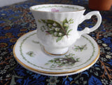Miniature Lily Of The Valley May Cup And Saucer Queen's Bone China Mini 1970s - Antiques And Teacups - 3