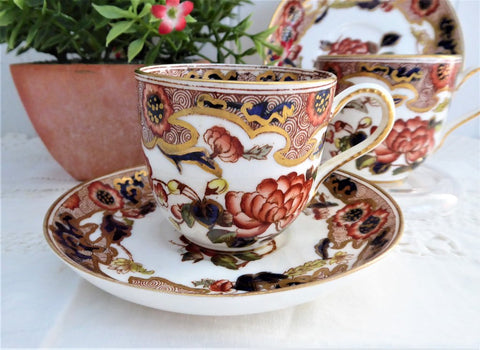 https://www.antiquesandteacups.com/cdn/shop/products/1890s-Imari-demitasse-teacup-GeorgeJones-crescent-c_large.jpg?v=1668299862