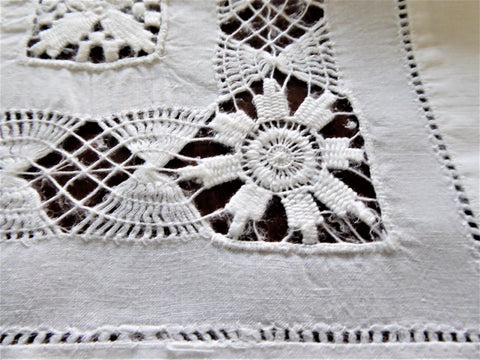 https://www.antiquesandteacups.com/cdn/shop/products/1900-drawn-thread-handmade-English-tray-cloth-e_large.jpg?v=1661460124