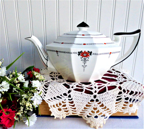 Shelley Red Daisy Queen Anne Teapot Art Deco Paneled Bone China Octagonal