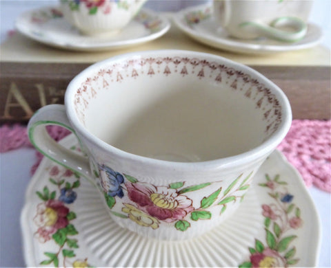 https://www.antiquesandteacups.com/cdn/shop/products/1930s-RoyalDoulton-Medford-demi-teacup-e_884d60ea-b811-47ca-bc07-012d10253a6b_large.JPG?v=1642361490