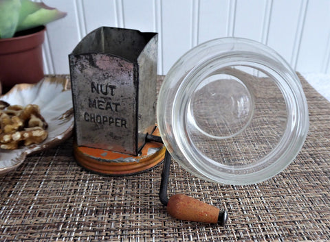 Vintage 1930s Glass Nut Chopper - Made by Hazel Atlas Glass - Working – In  The Vintage Kitchen Shop