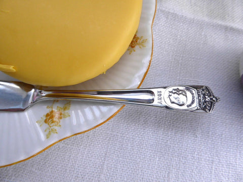 Coronation Butter Spreader King George VI Queen Elizabeth 1937 Butter Royal Memorabilia