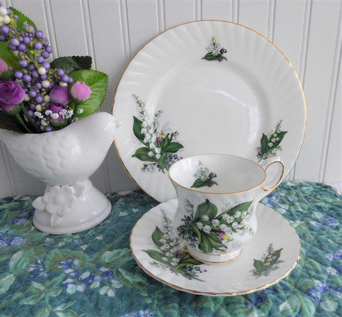 teacup lily flower Lily Of The Valley Teacup Trio Elizabethan 1950s Bone China Spring Flo – Antiques And Teacups