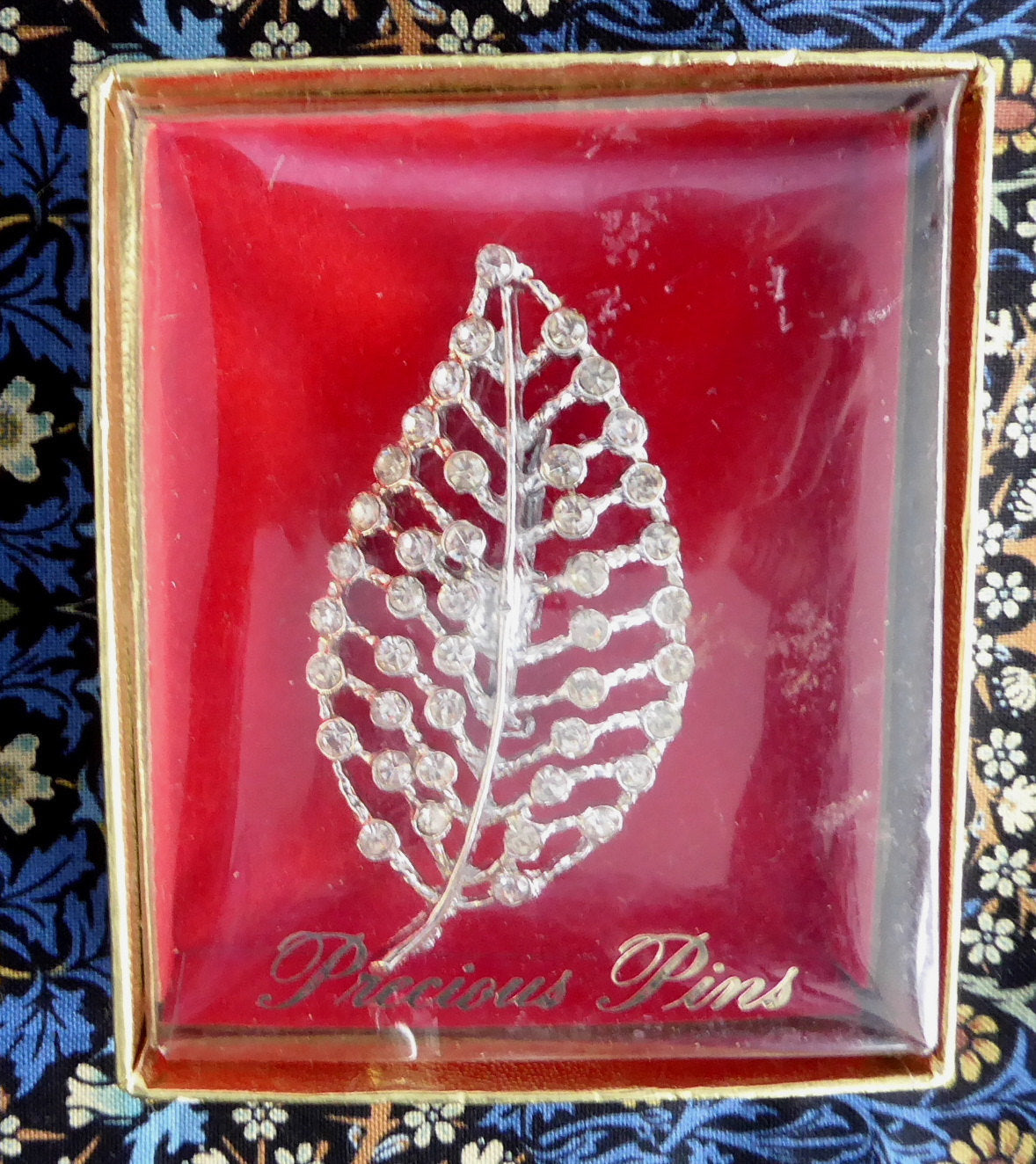 1950s-boxed-Thinesrone-leaf-