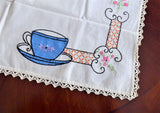 Teacup Appliqued Embroidered Tablecloth Pockets 4 Napkins 1950s Card Table 26X28