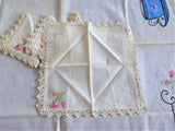 Teacup Appliqued Embroidered Tablecloth Pockets 4 Napkins 1950s Card Table 26X28