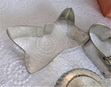 Tin Cookie Cutters Biscuit Nickel Vintage Set Of 4 Butterfly Cow Heart Strap Biscuit Green Handle
