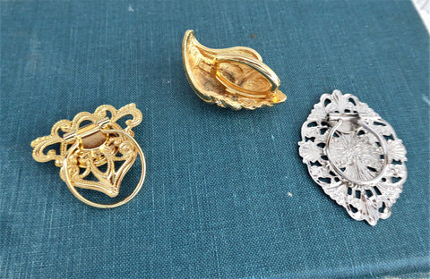 Set Of 3 1960s Scarf Clips Gold Silver Faux Pearl Filigree Shawl Clip –  Antiques And Teacups