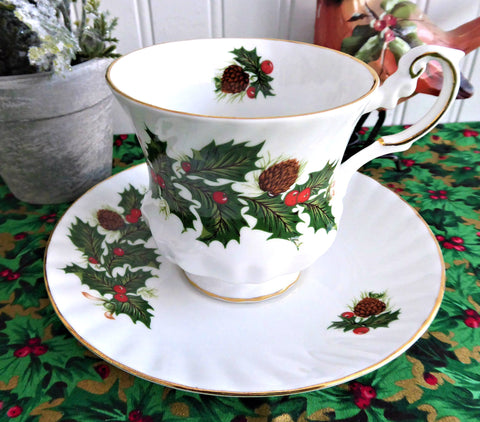 Christmas Yuletide Cup And Saucer Rosina Pine Holly Berries 1960s