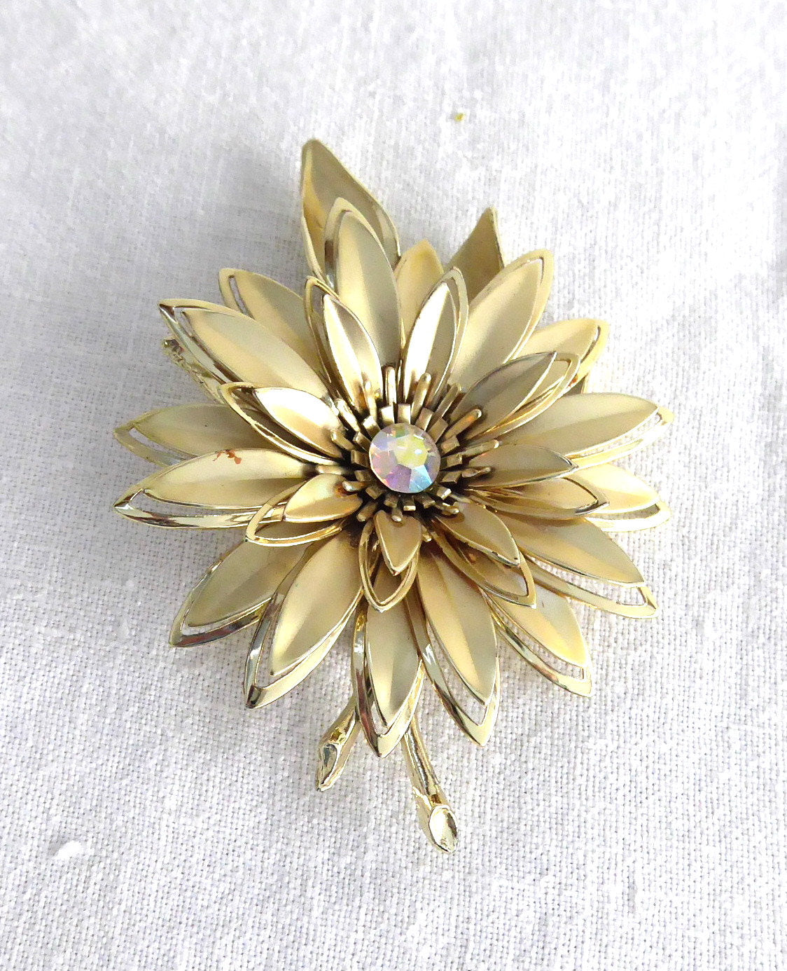 Vintage 1950s Rhinestone Flower & Stem Swedge Brooch