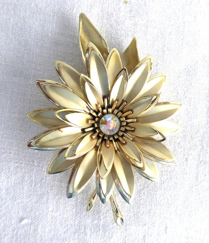 Brooch Large Gold Flower Pin 1960s Aurora Borealis Rhinestone Center D –  Antiques And Teacups