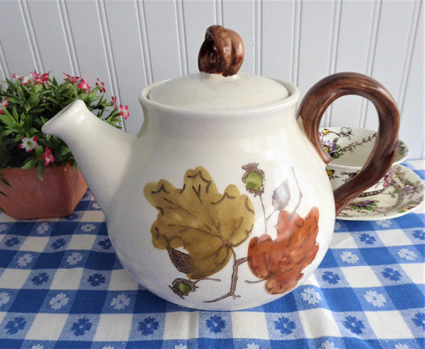 Teapot Metlox Poppytrail Woodland Gold Leaves Acorns 8-10 Cup X Large Size 1960s