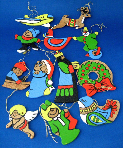Wood Christmas Ornaments Set of 12 Hand Painted King Clown Wreath Vintage 1970s