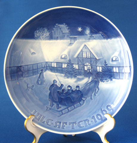 Plate Bing And Grondahl Christmas 1969 Arrival Of Christmas Annual Blue White