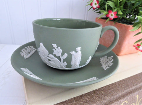 Cup and Saucer Wedgwood green Jasperware Sacrifice Figures Cherubs 1970 England