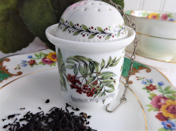 Vintage Porcelain Tea Diffuser Acorn With Cup Chain 3 Pc 1970s Kaiser ...