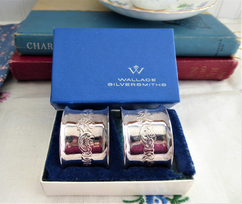 Wallace Baroque Pair Silver Plate Napkin Rings Boxed Repousse Floral 1970s