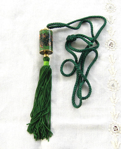 Green Chinese Cloisonne Enamel Necklace Cylinder Barrel Silk Cord Vintage 1970s