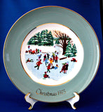 Christmas Plate E Wedgwood 1975 Skaters On The Pond Green Border Avon England