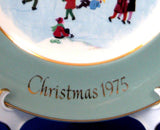 Christmas Plate E Wedgwood 1975 Skaters On The Pond Green Border Avon England