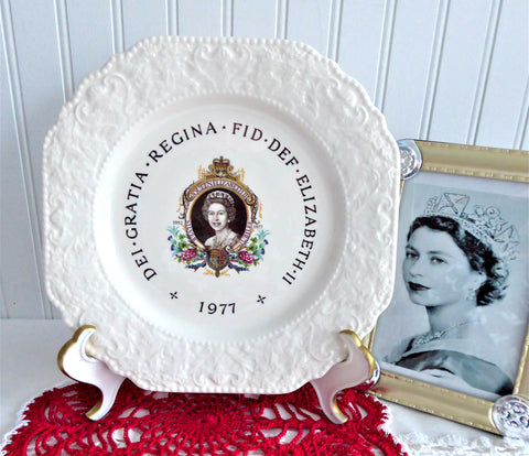 Plate Queen Elizabeth II Silver Jubilee 1977 Fancy Embossed Square Plate Lord Nelson